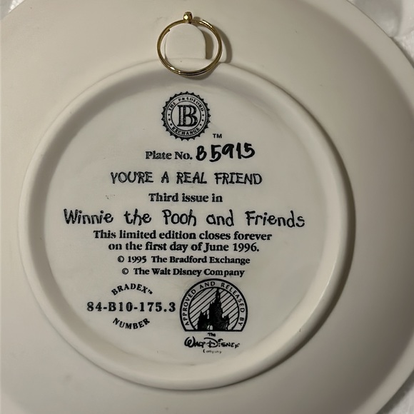 Winnie the Pooh “You’re a Real Friend” Collector Plate - Picture 5 of 5